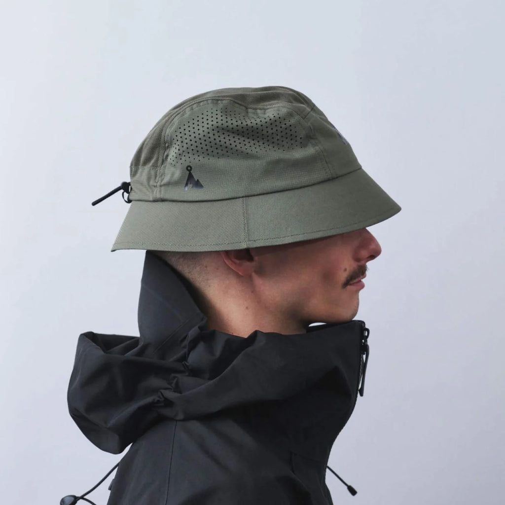 VÅGA feather bucket hat